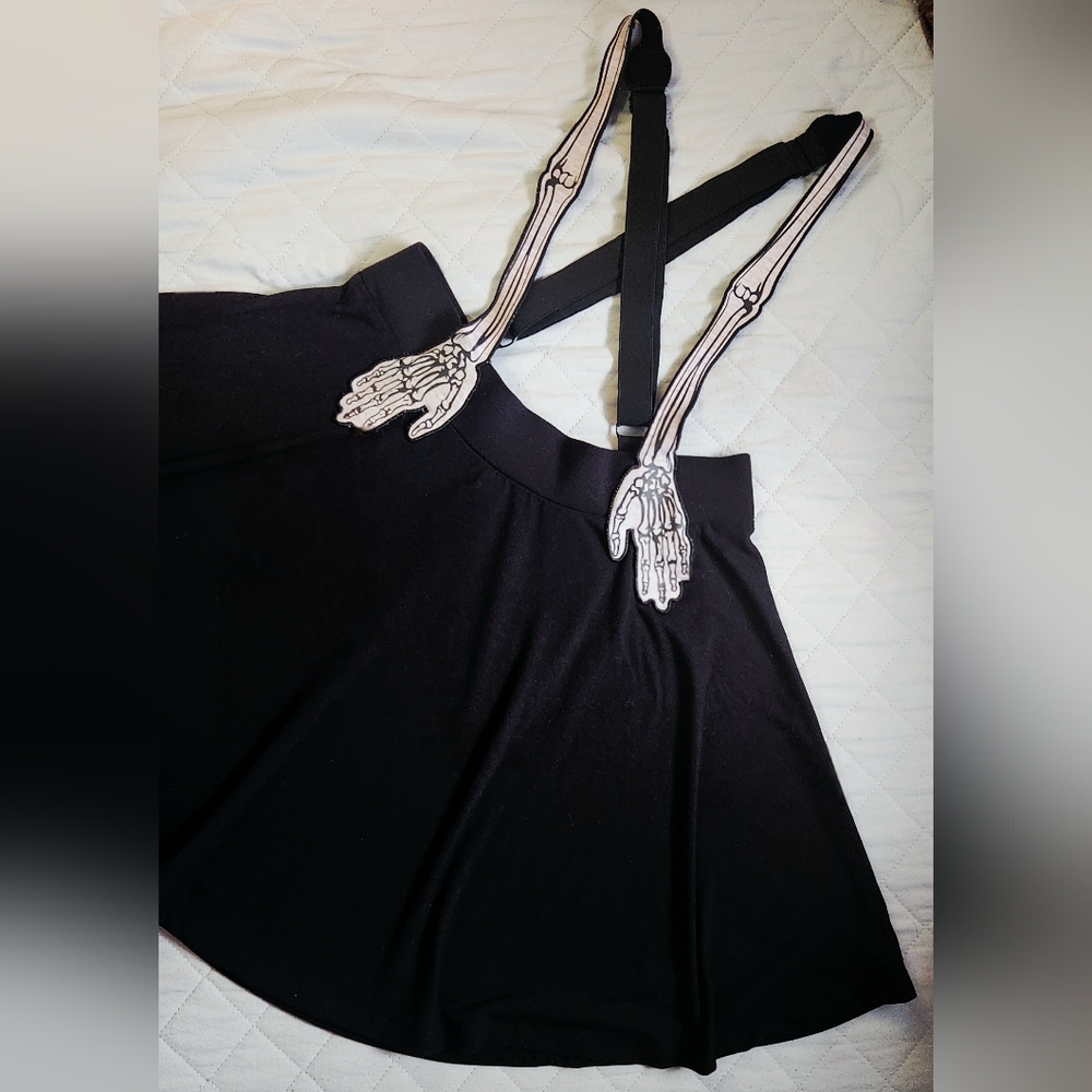 Hot Topic Black Garment